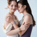 Pandora презентувала коштовну лінію, присвячену серіалу “Бріджертони”, сповнену романтики.