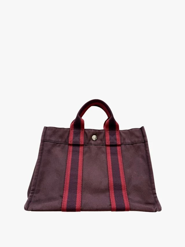 Трендові ретро-сумки: їхній камбек заплановано на 2026 рік
3