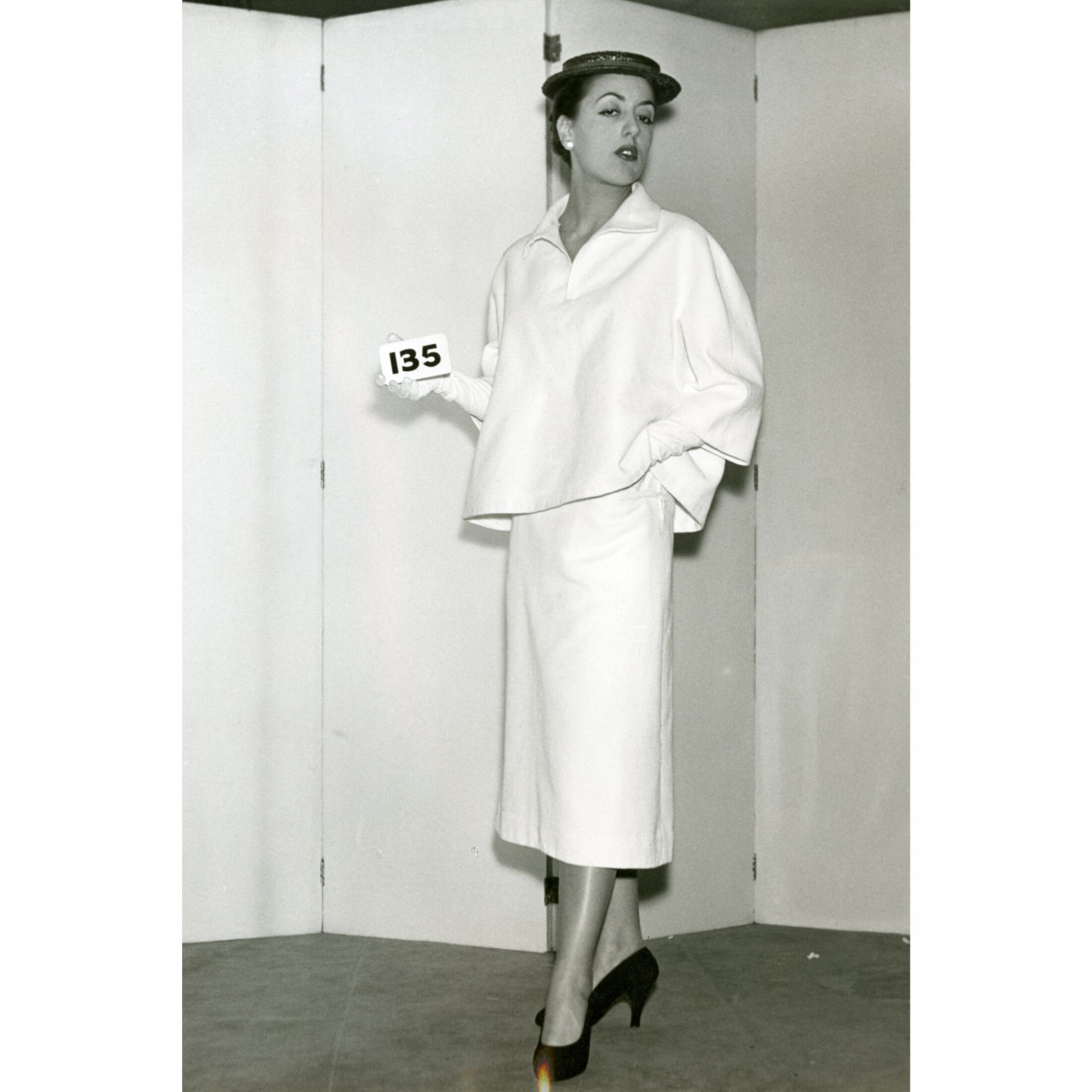 Крістобаль Баленсіага: Зміна обличчя високої моди геніальним дизайнером
18