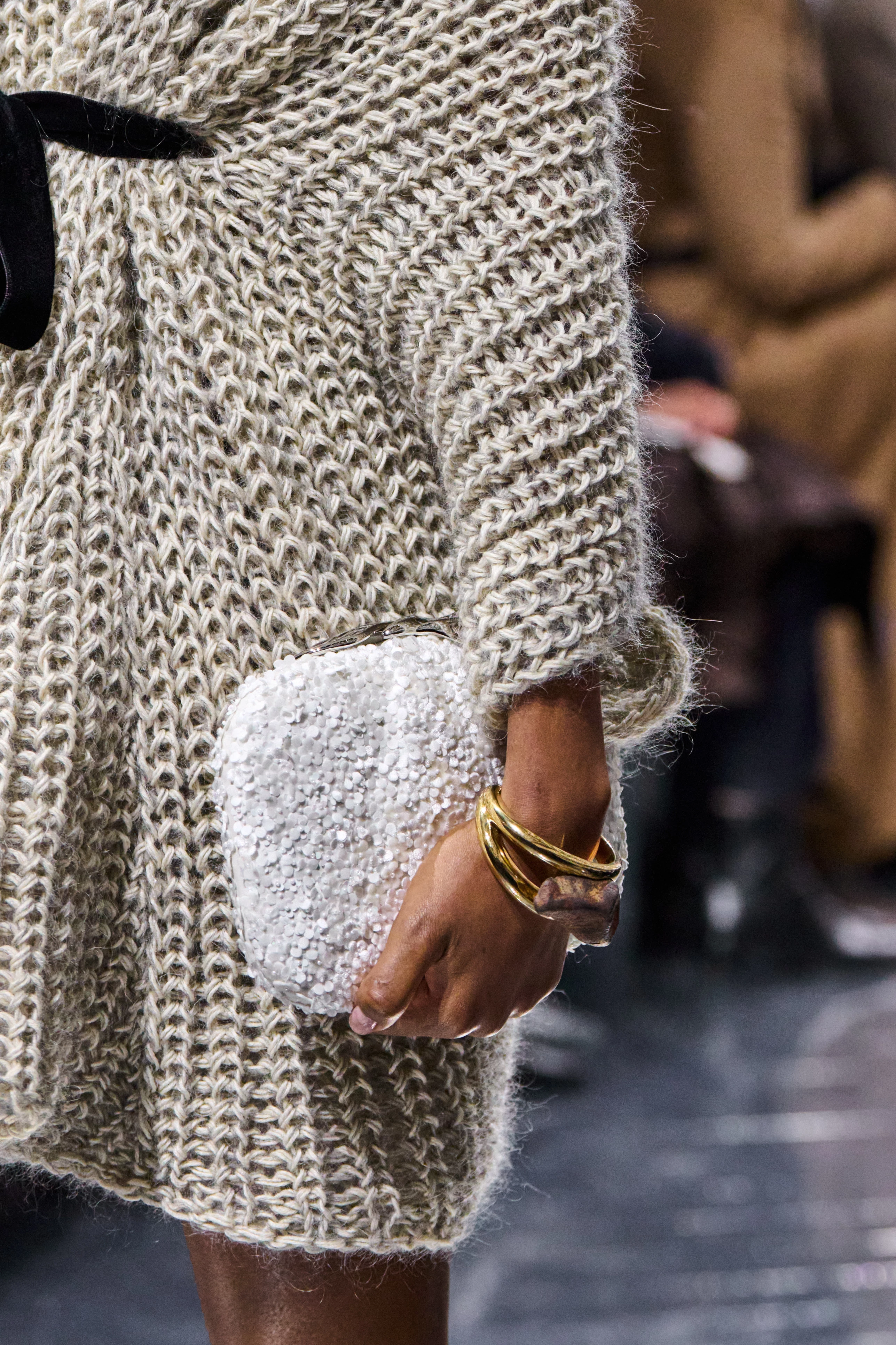 Dior знову популяризує оригінальні сумочки
16