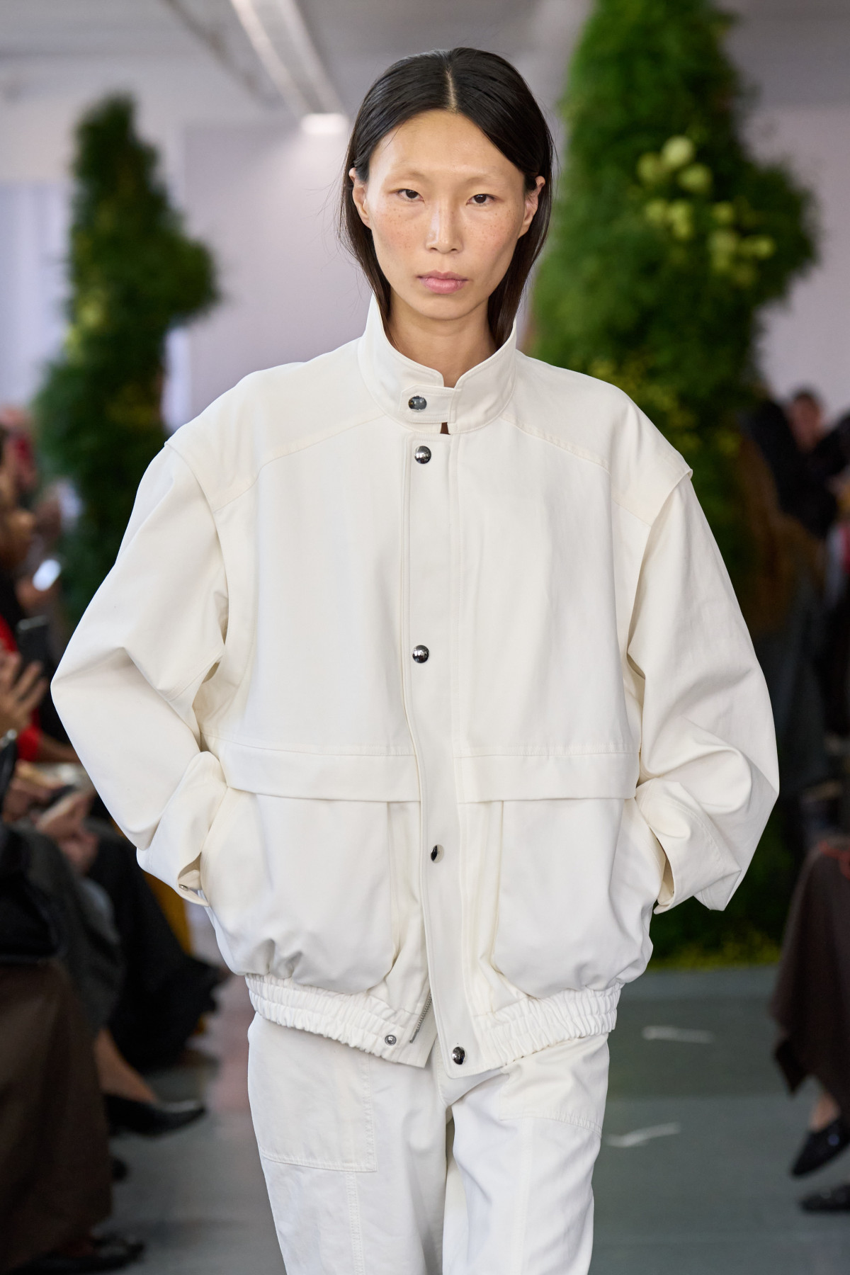 Знову в моді: цей вінтажний елемент стане головним трендом весни.
8