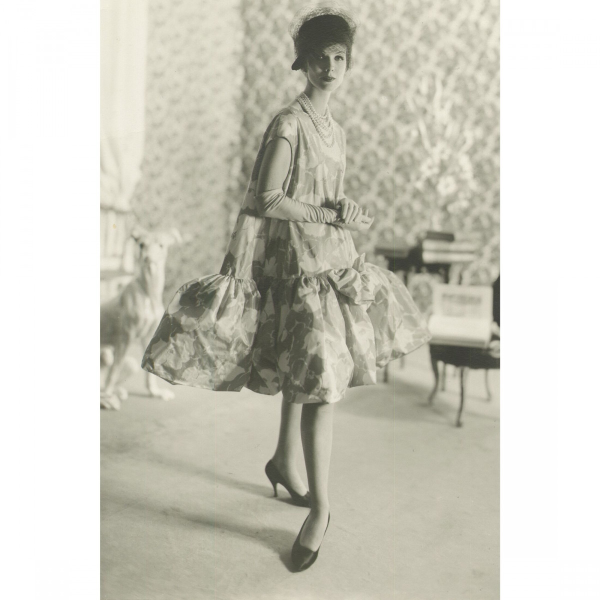 Крістобаль Баленсіага: Зміна обличчя високої моди геніальним дизайнером
13