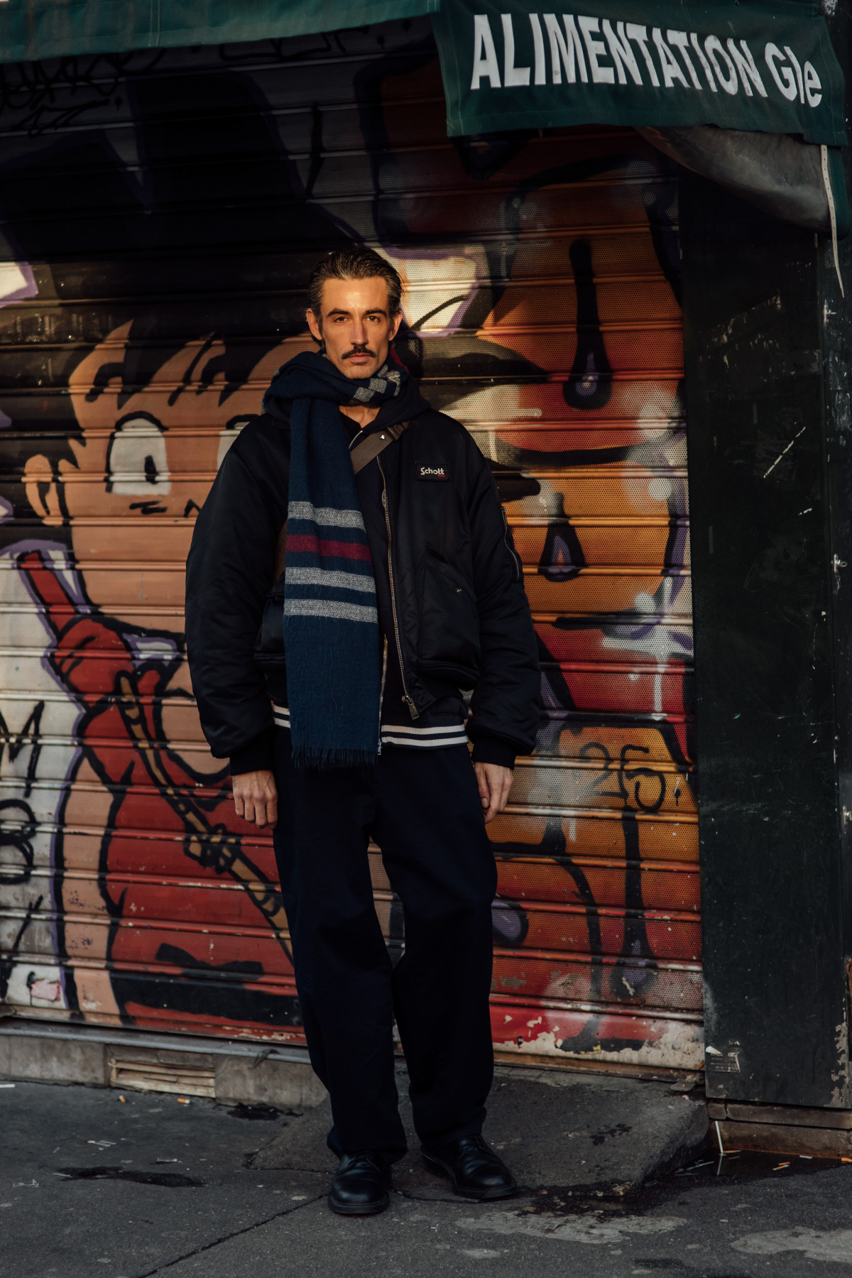 Паризький шик: вуличний стиль наймодніших чоловіків для вашого натхнення
14