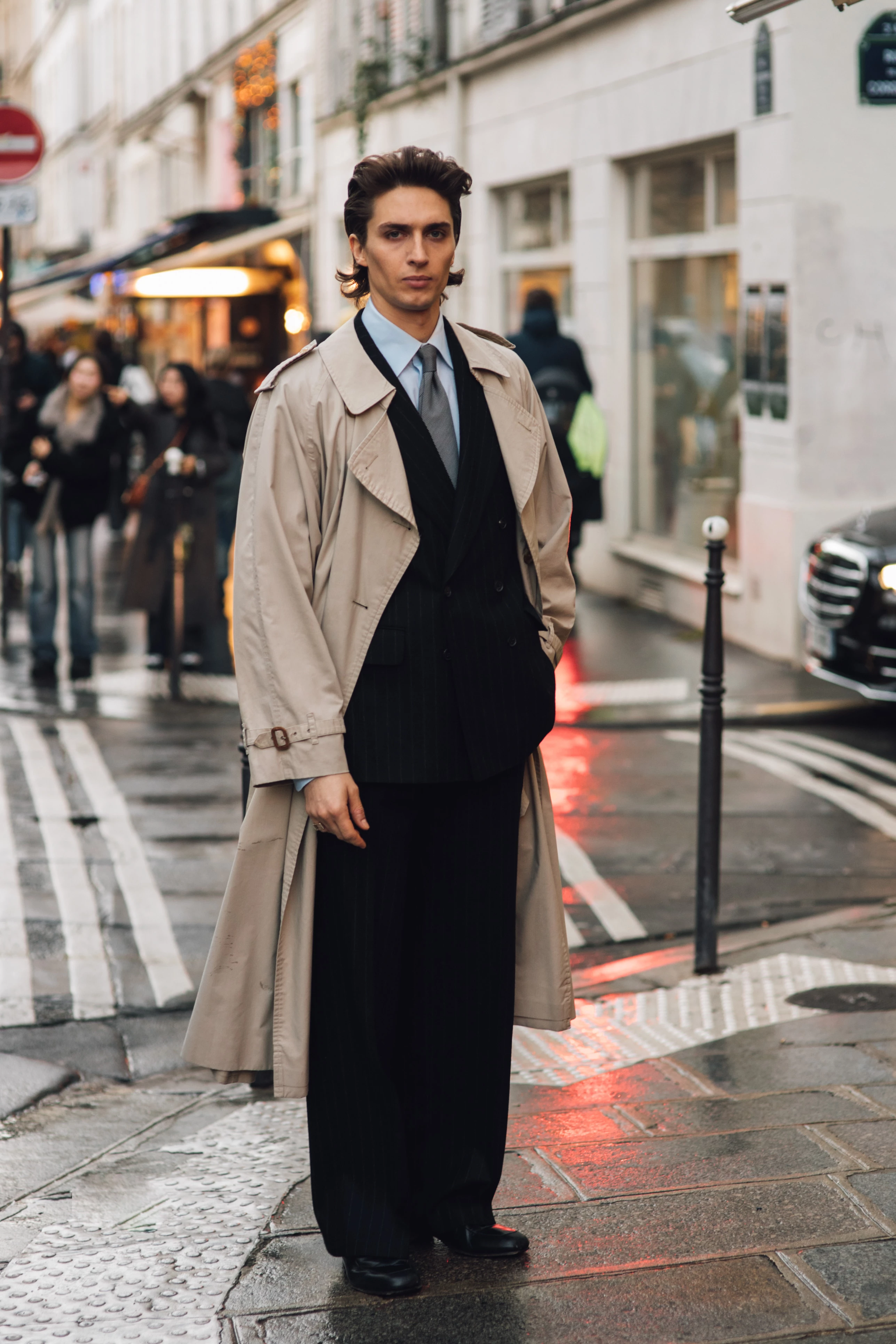 Вулична мода: стильні чоловічі образи з вулиць Парижа
19