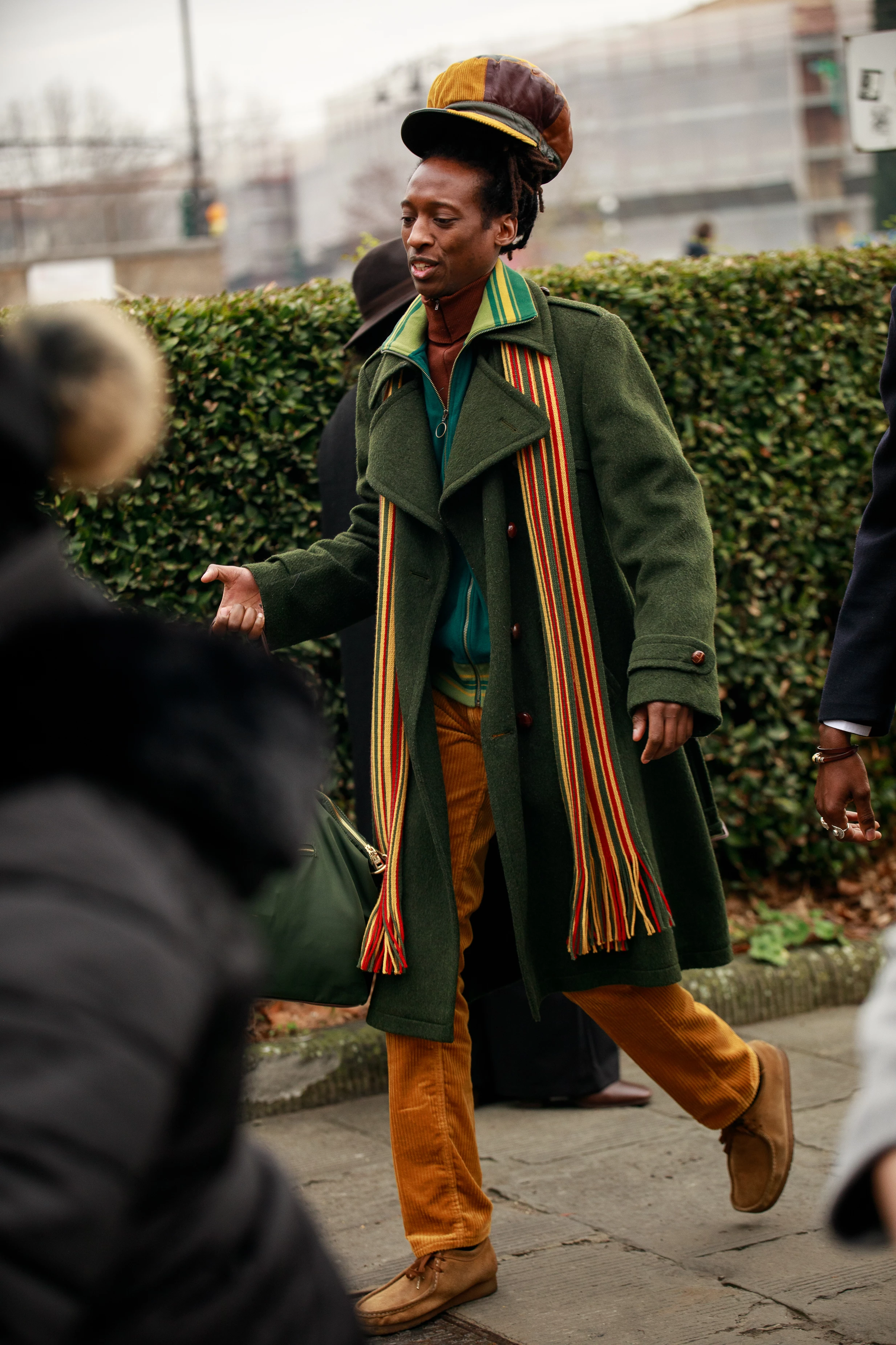 Чоловічий стиль: образи найелегантніших відвідувачів Pitti Uomo
26