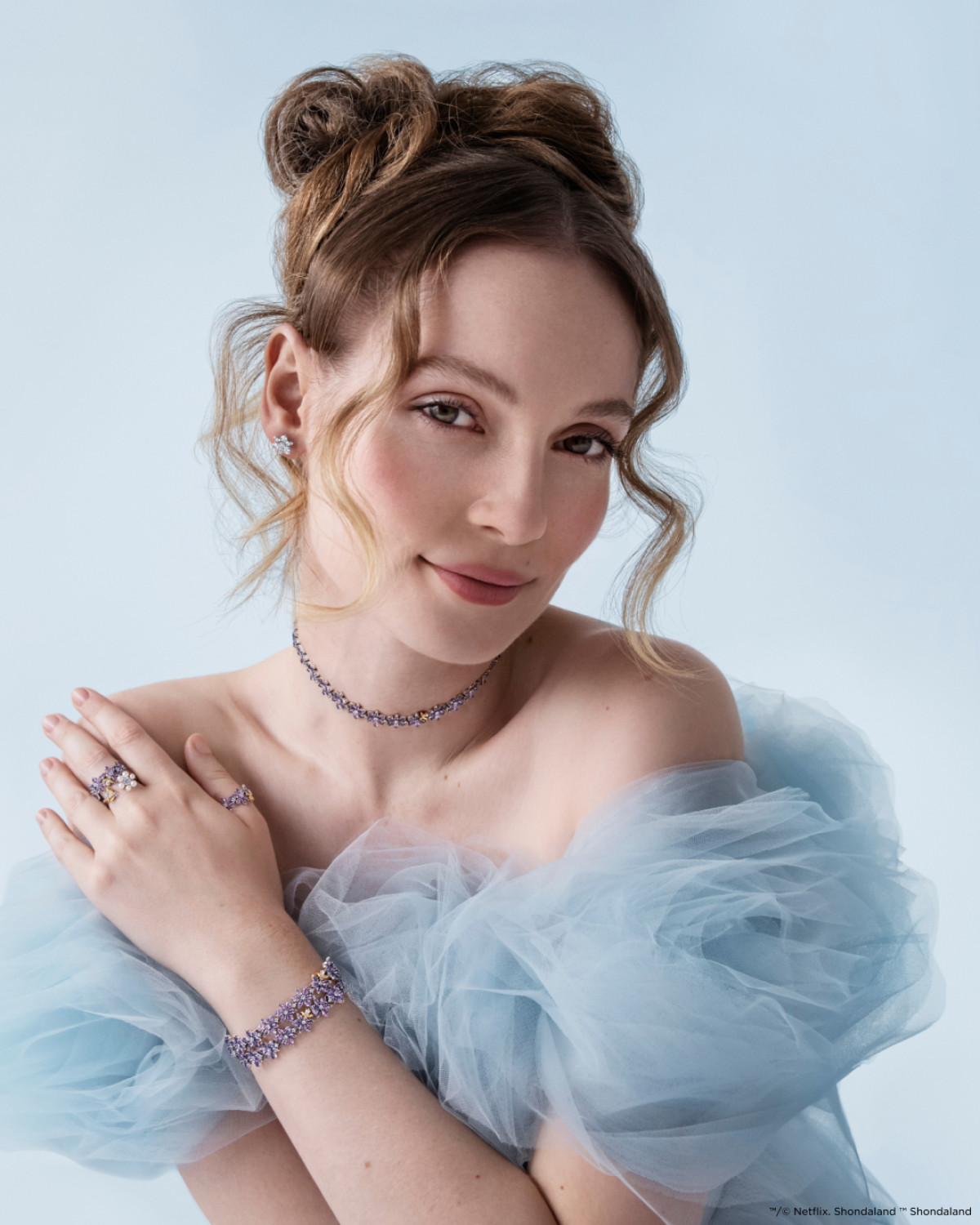 Pandora презентувала коштовну лінію, присвячену серіалу "Бріджертони", сповнену романтики.
6