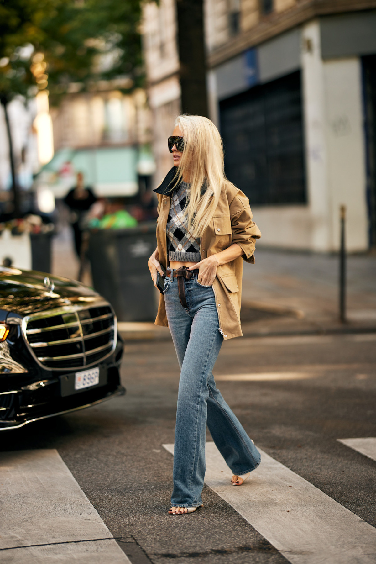 Джинси-труби: пік популярності деніму у 2026 році. Поради зі стилізації прямих джинсів цьогоріч.
4