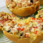 Як «схрестити» бутерброд із піцою? Закуска холостяка “Рус-кус”