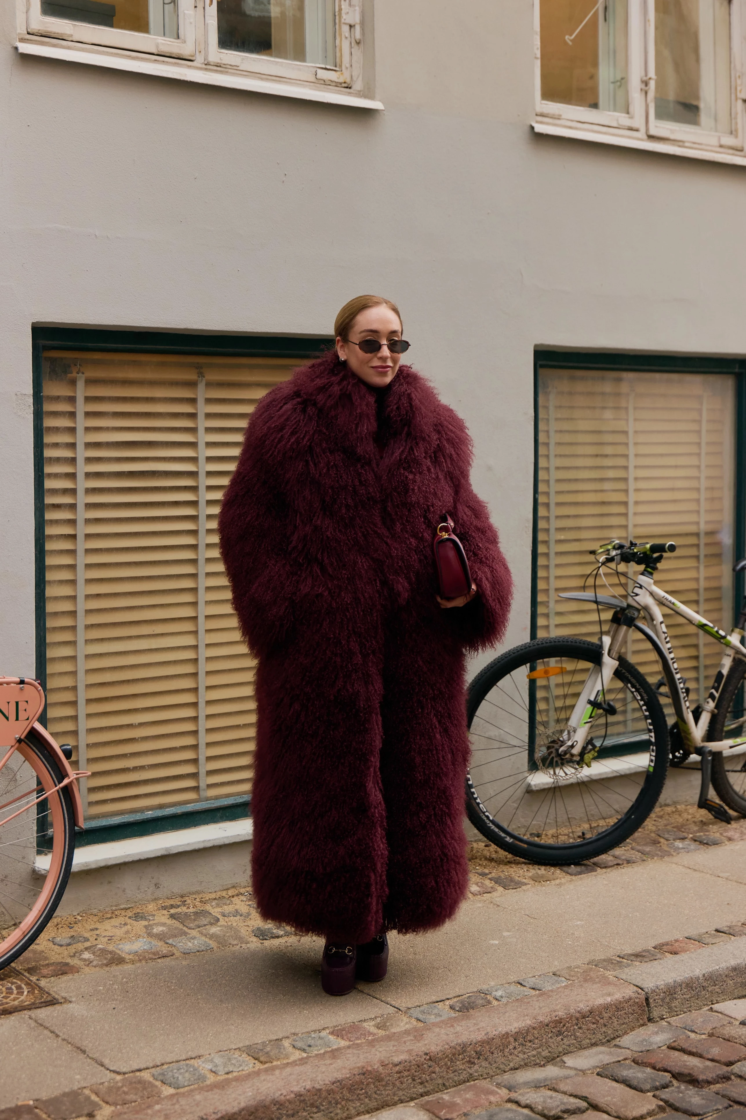 Вуличний стиль: хутряна шуба – топовий предмет гардеробу в січні
6