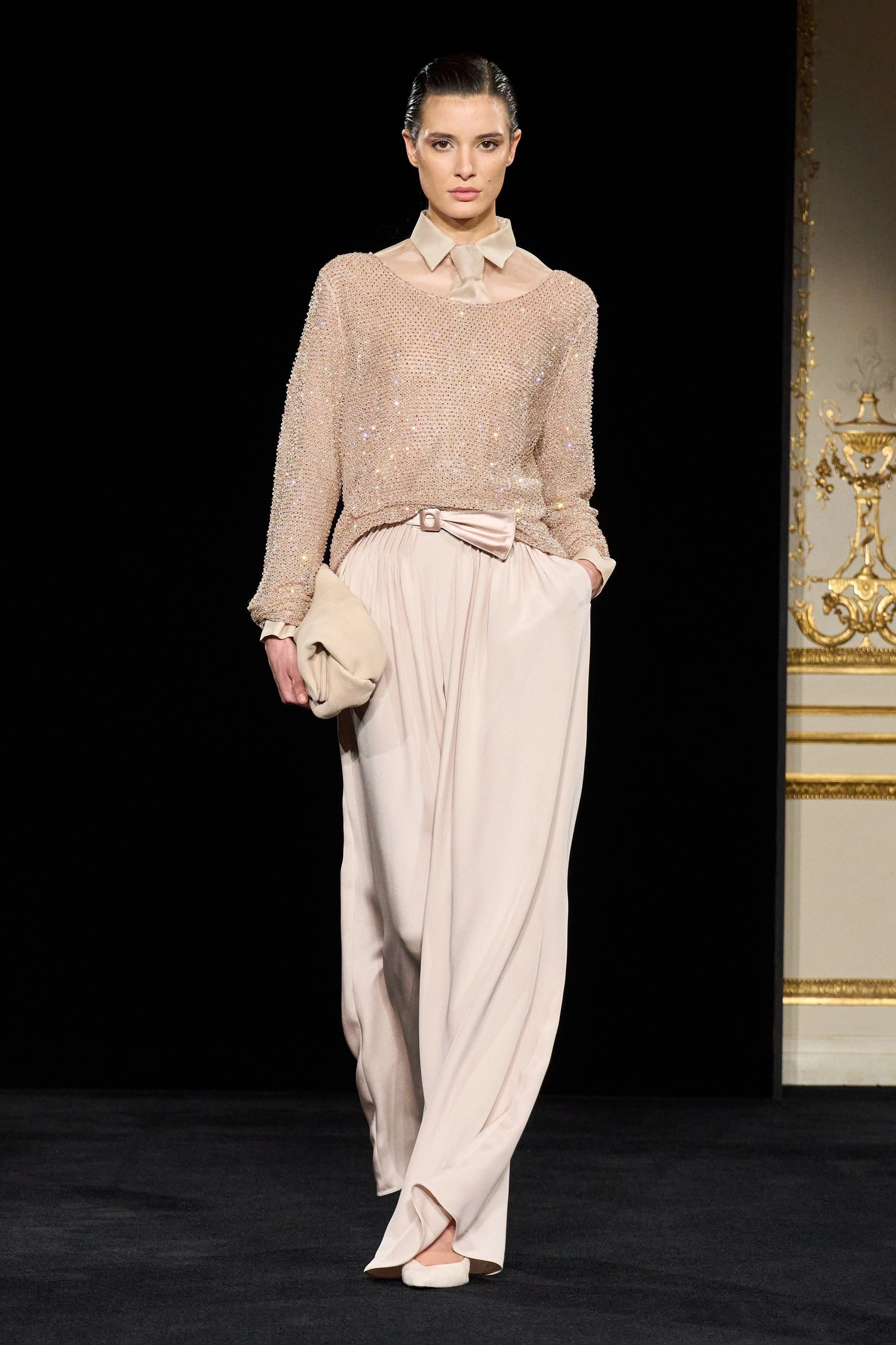 Armani Privé: перший показ Сільвани Армані – що представили?
9