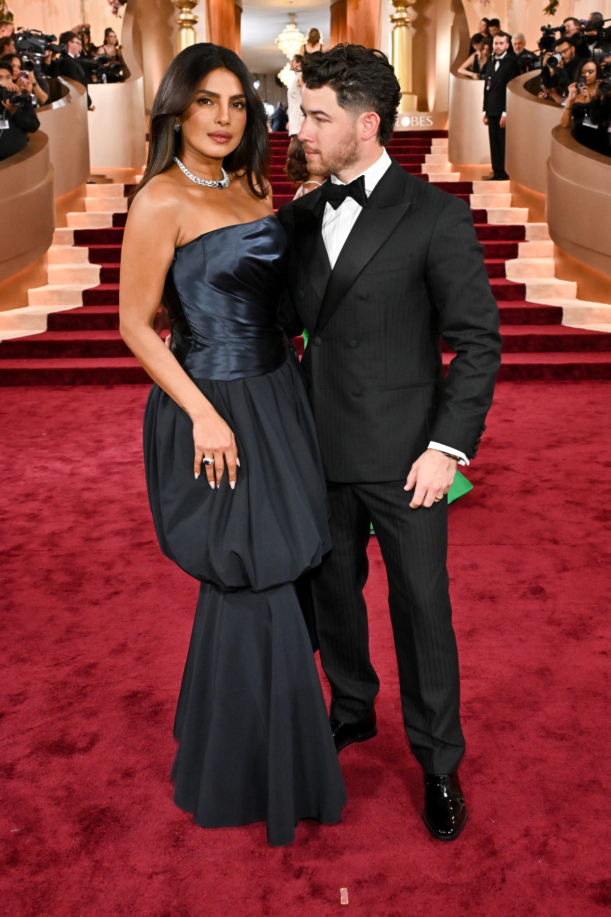 Романтика на гала-вечорі: чарівні дуети "Золотого глобуса 2026"
3