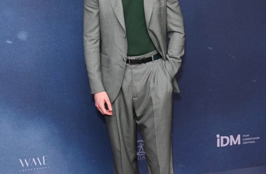 Хто такий хлопець зірки Бріджертона Ніколи Кофлан, Джейк Данн?