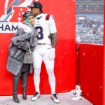 Карді Бі незважаючи на сніг у хутрі та шкірі з голови до ніг