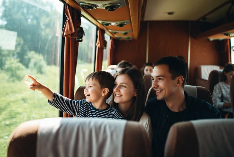 Подорож із дитиною: як спланувати день так, щоб дорога не стала випробуванням