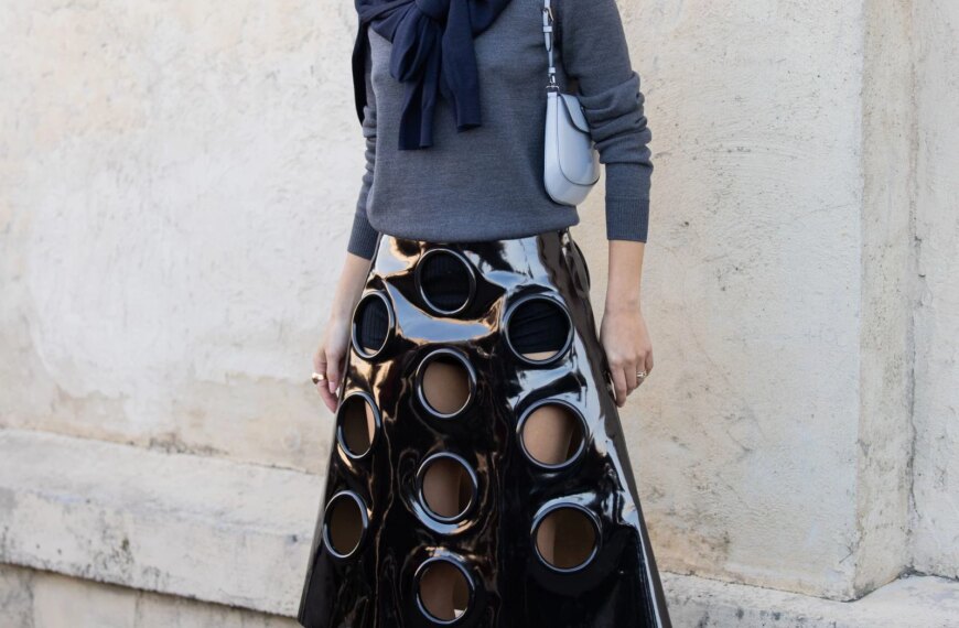 Блискуча спідниця: обов’язковий елемент твого гардеробу в цьому сезоні.