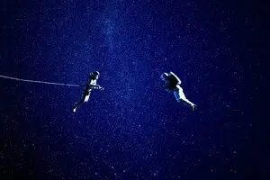 Достукатись до людства. Чому &laquo;Ти космос&raquo; &mdash; це найпотрібніший фільм про зв&rsquo;язок у добу самотності