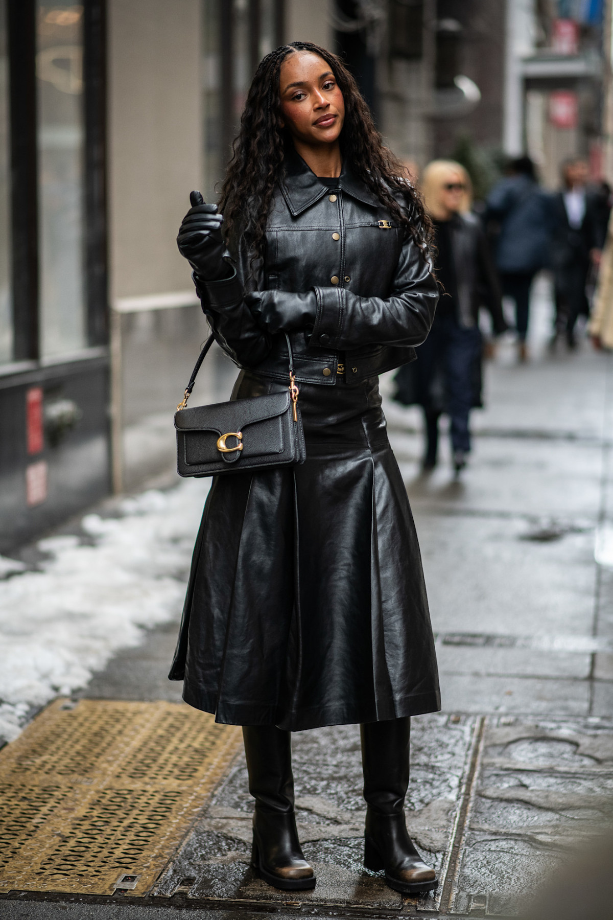 Вулична мода з Нью-Йоркського тижня моди.
13