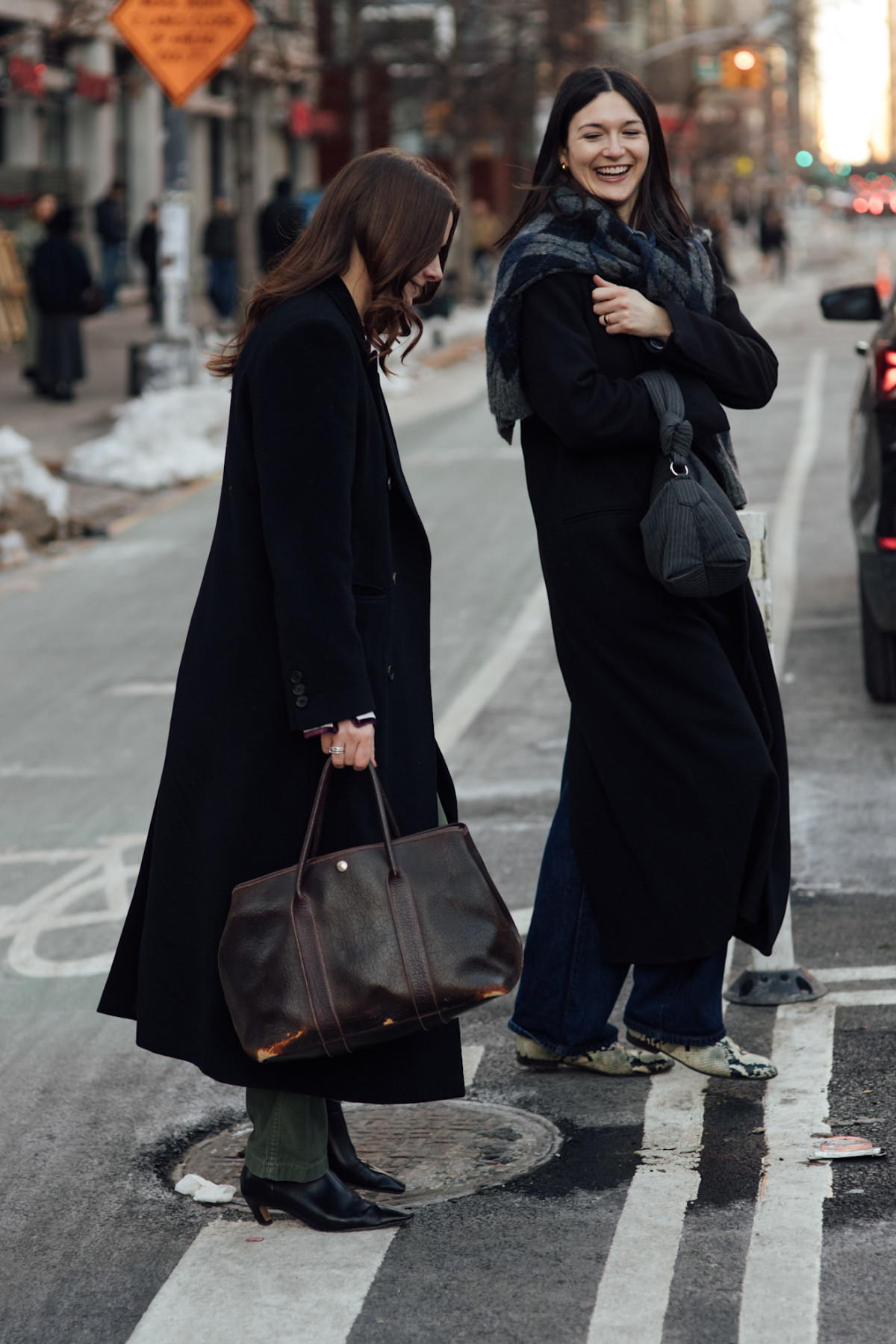 Актуальні сумки на Тижні моди в Нью-Йорку: вибір стильних жінок
15