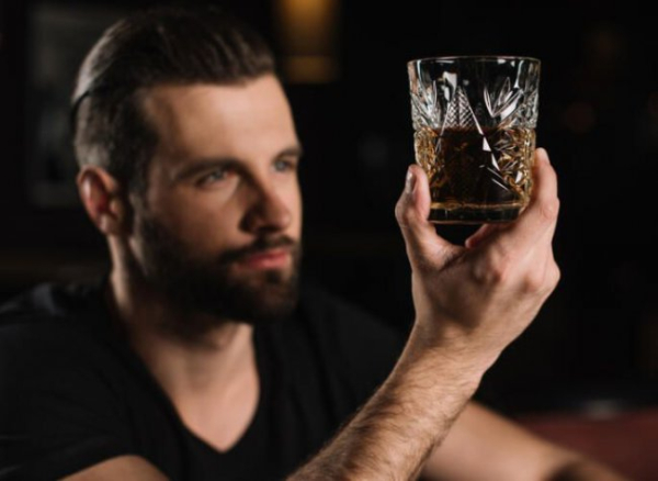 Чи є користь від алкоголю?: Історія міцних напоїв