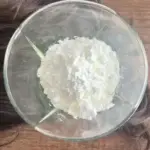 Крохмаль: економний помічник замість дорогого сухого шампуню