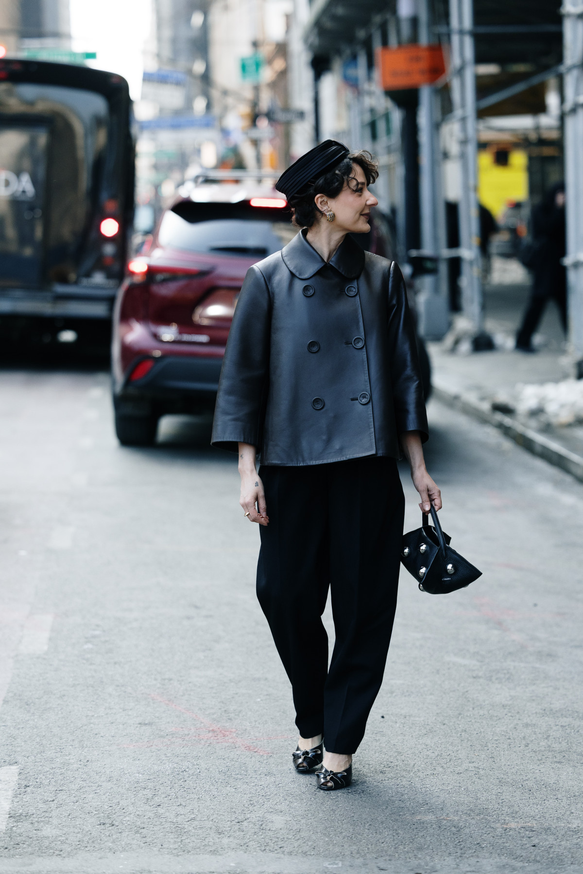 Тренди весняного верхнього одягу 2026: натхнення від нью-йоркського стилю
16