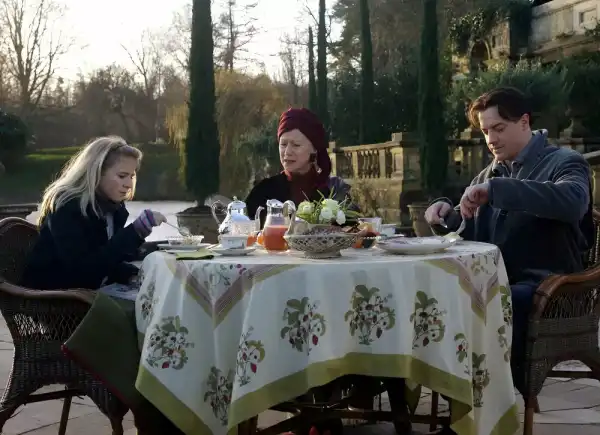 Магія у місті: 6 фільмів, де фантастика межує з повсякденністю