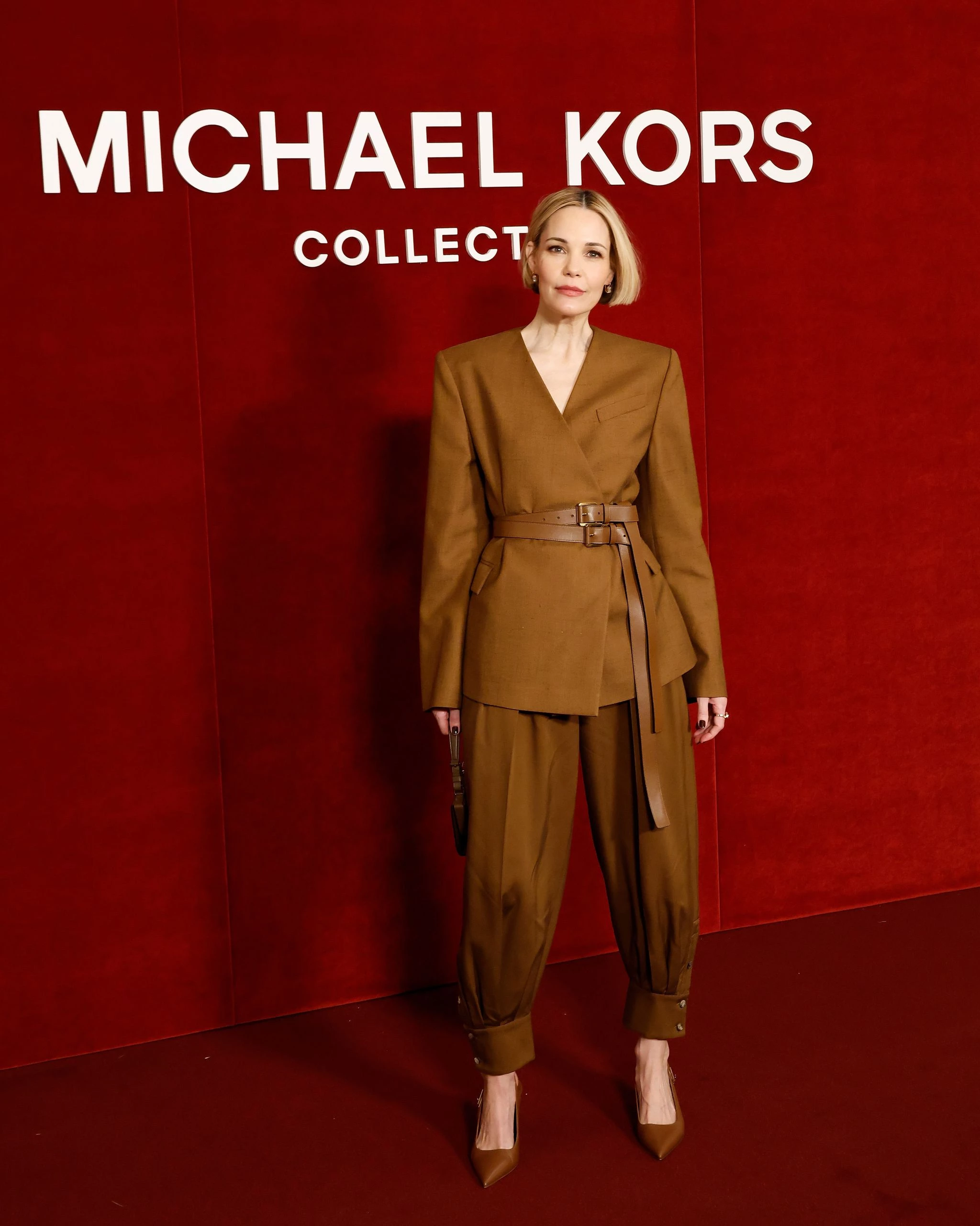 Леслі Бібб10