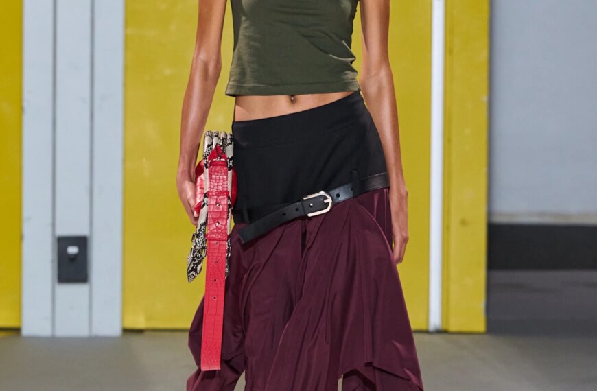 Хустка-спідниця: пасує всім фігурам.