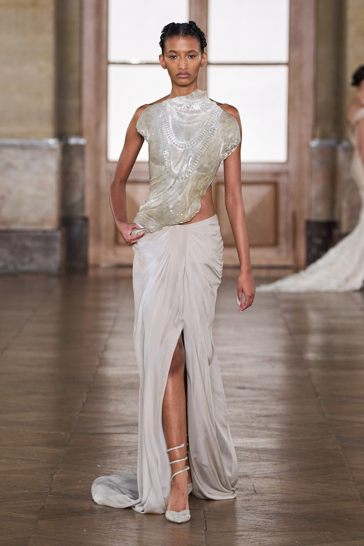 Ключові віяння весільних вбрань з Паризького тижня високої моди
4