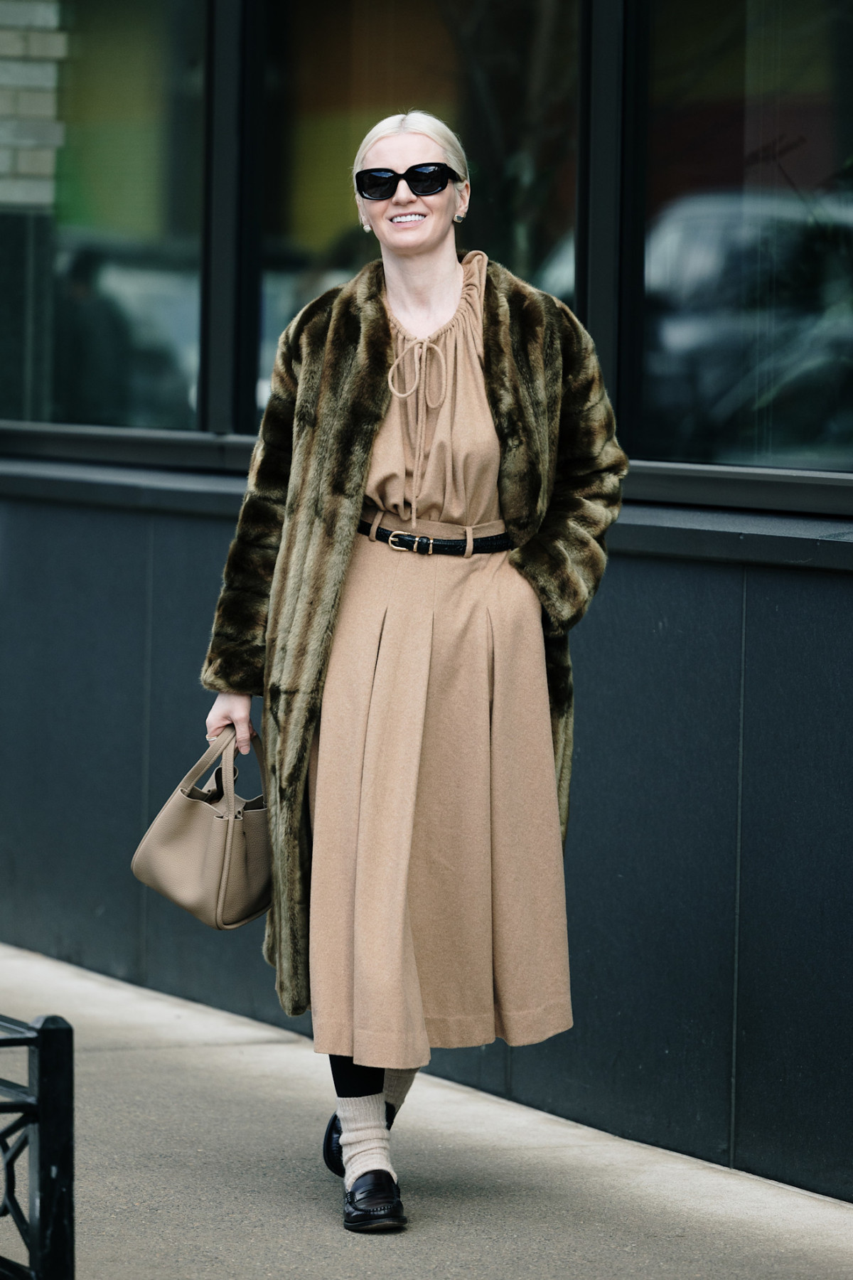 Вулична мода з Нью-Йоркського тижня моди.
11