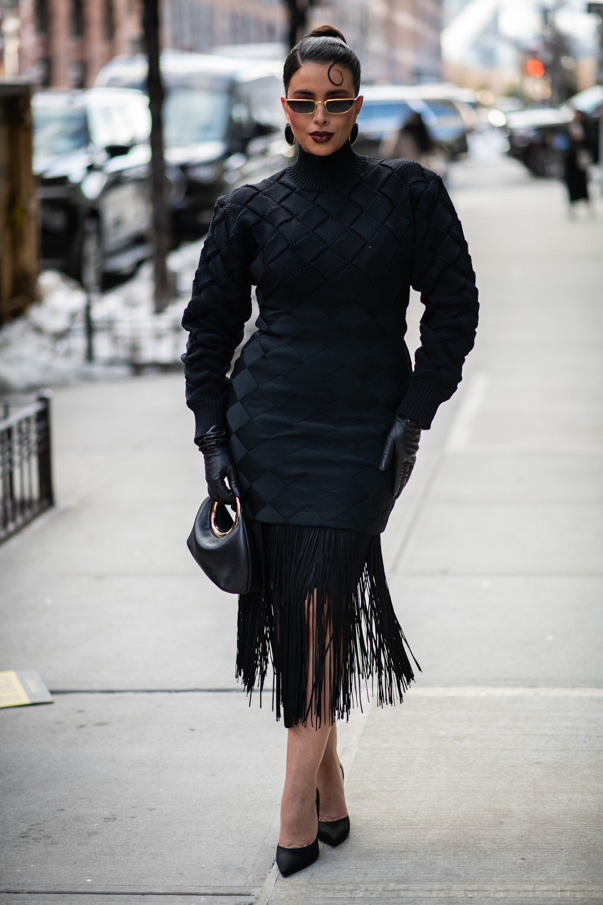 Вулична мода з Нью-Йоркського тижня моди.
27