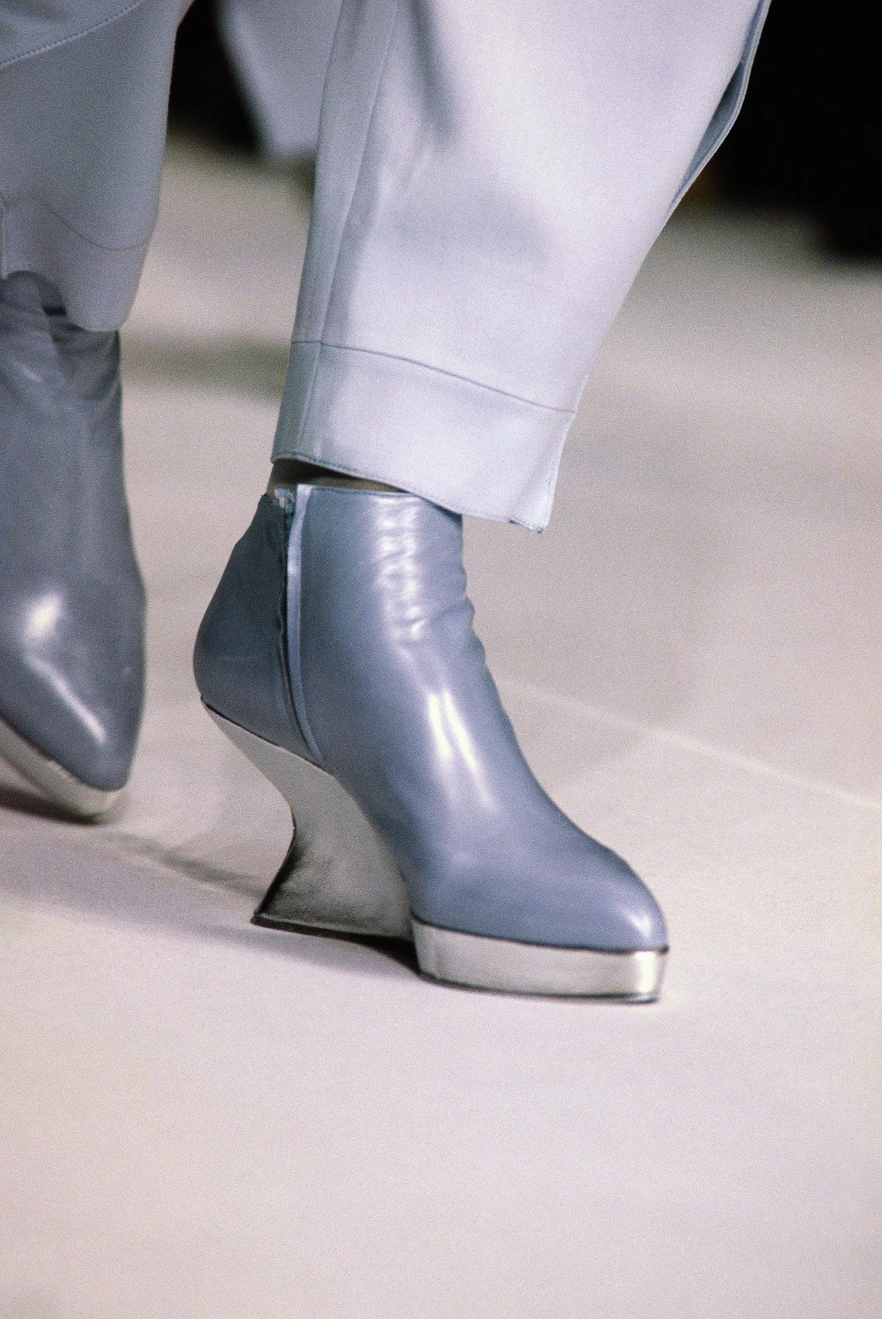 Найбільш екстравагантне взуття в історії моди.
0