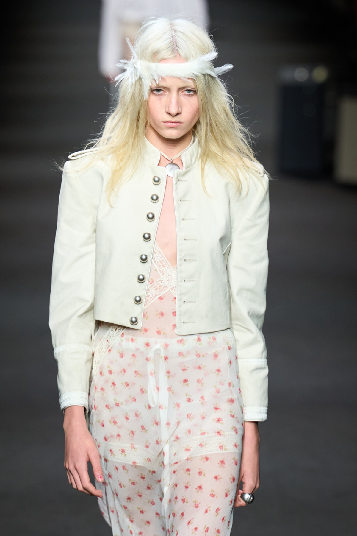 Армійський жакет знову в моді: чи буде це найпопулярніша річ цього сезону?
8