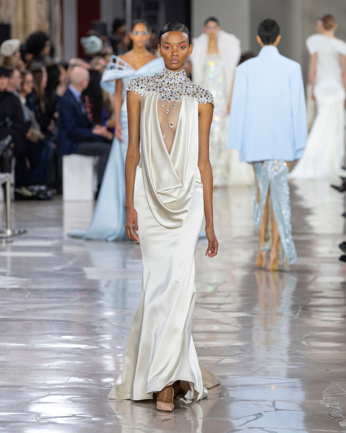 Ключові віяння весільних вбрань з Паризького тижня високої моди
1