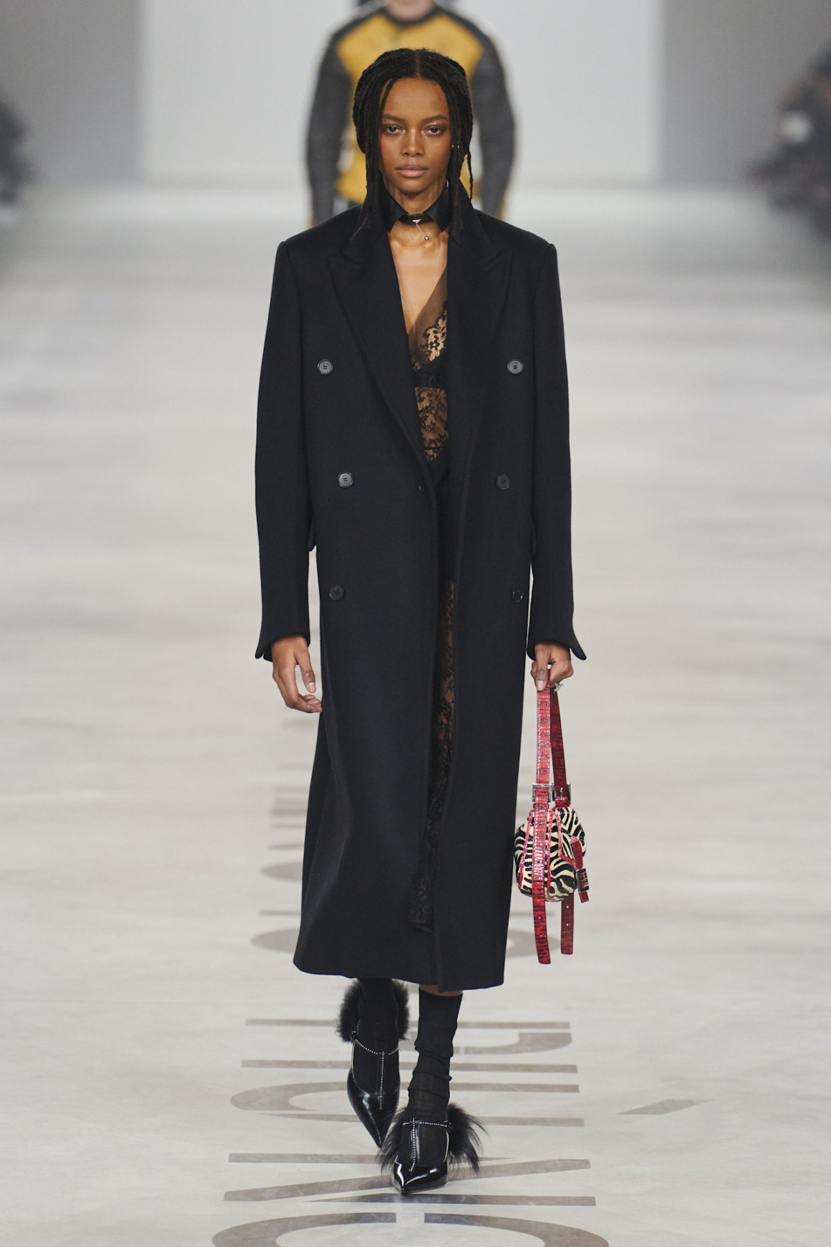 Марія Грація К'юрі вперше у Fendi: невже це справді настільки нецікаво, як стверджує онлайн модна тусовка?
7