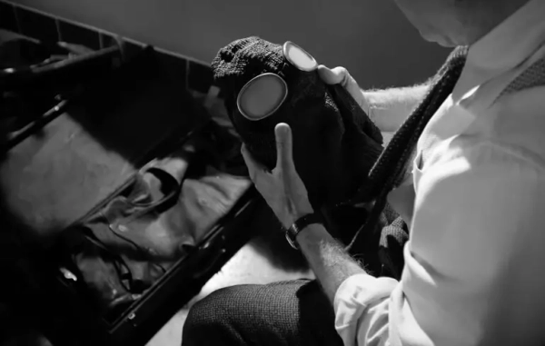 Нуарний Спайдермен з Кейджем: реліз 27 травня, двоколірна версія – Культурні події