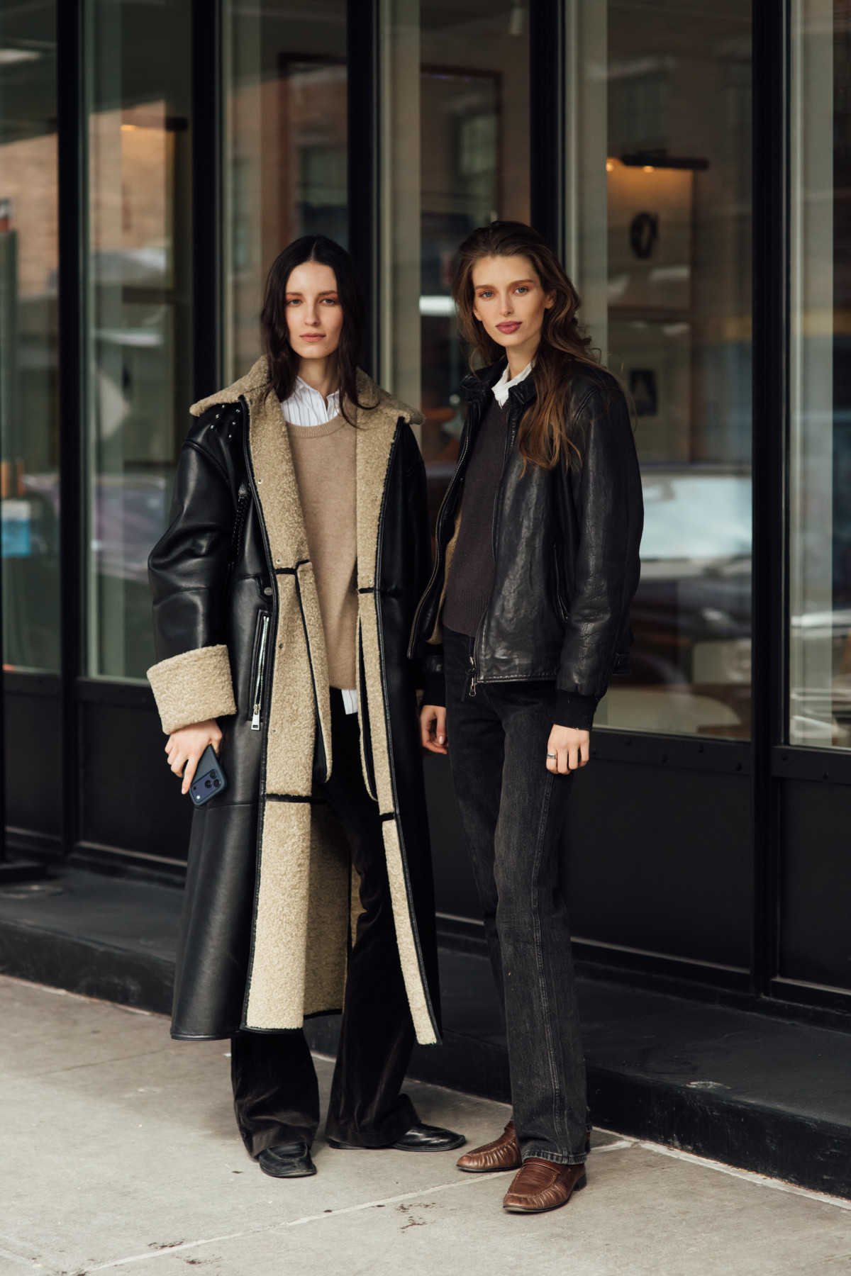 Весняний шик: 28 зразків взуття в стилі мешканців Нью-Йорка, які вже в тренді
25