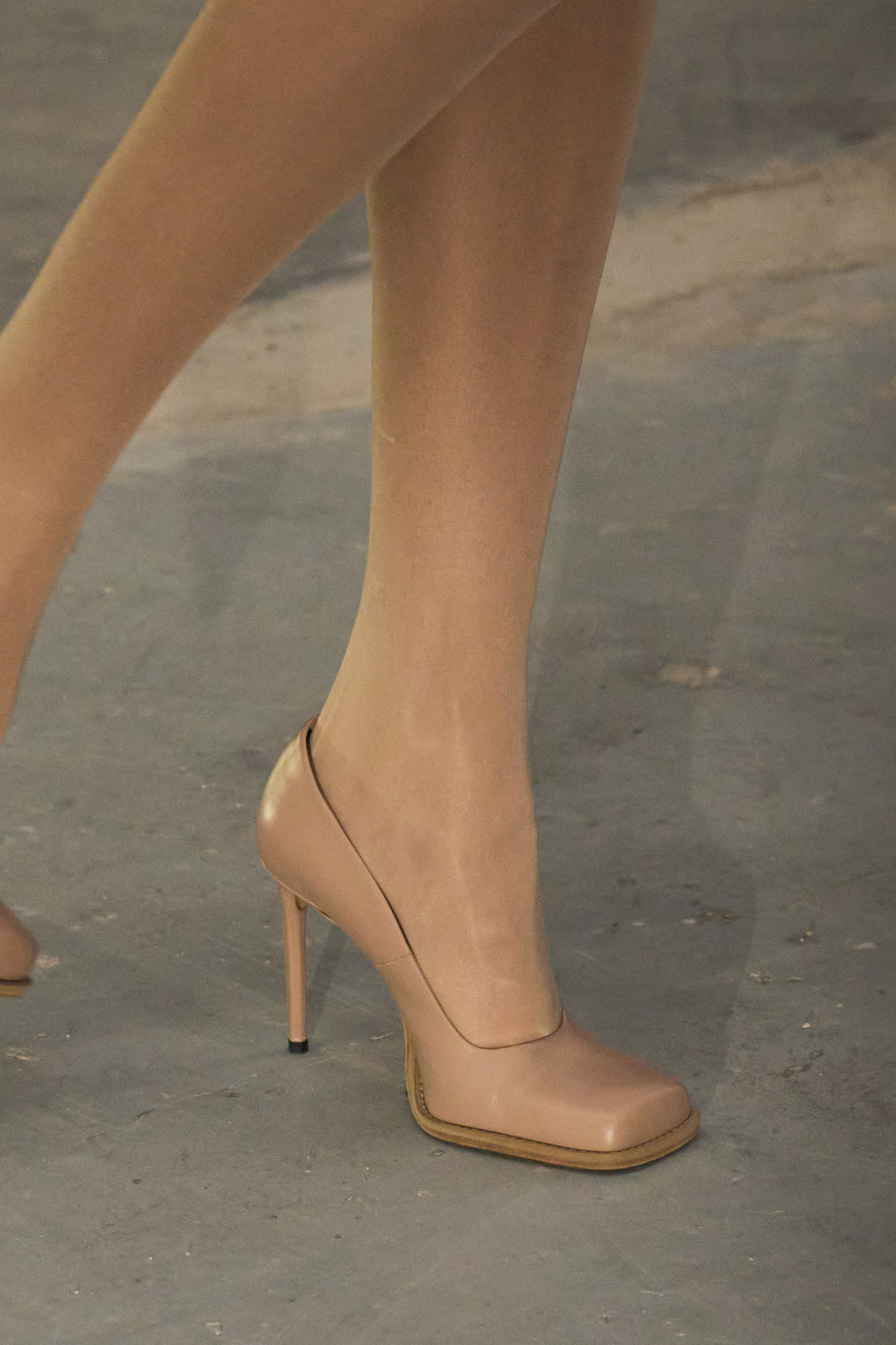 Нюдові човники: вічна класика, що підкорить 2026-й.
4