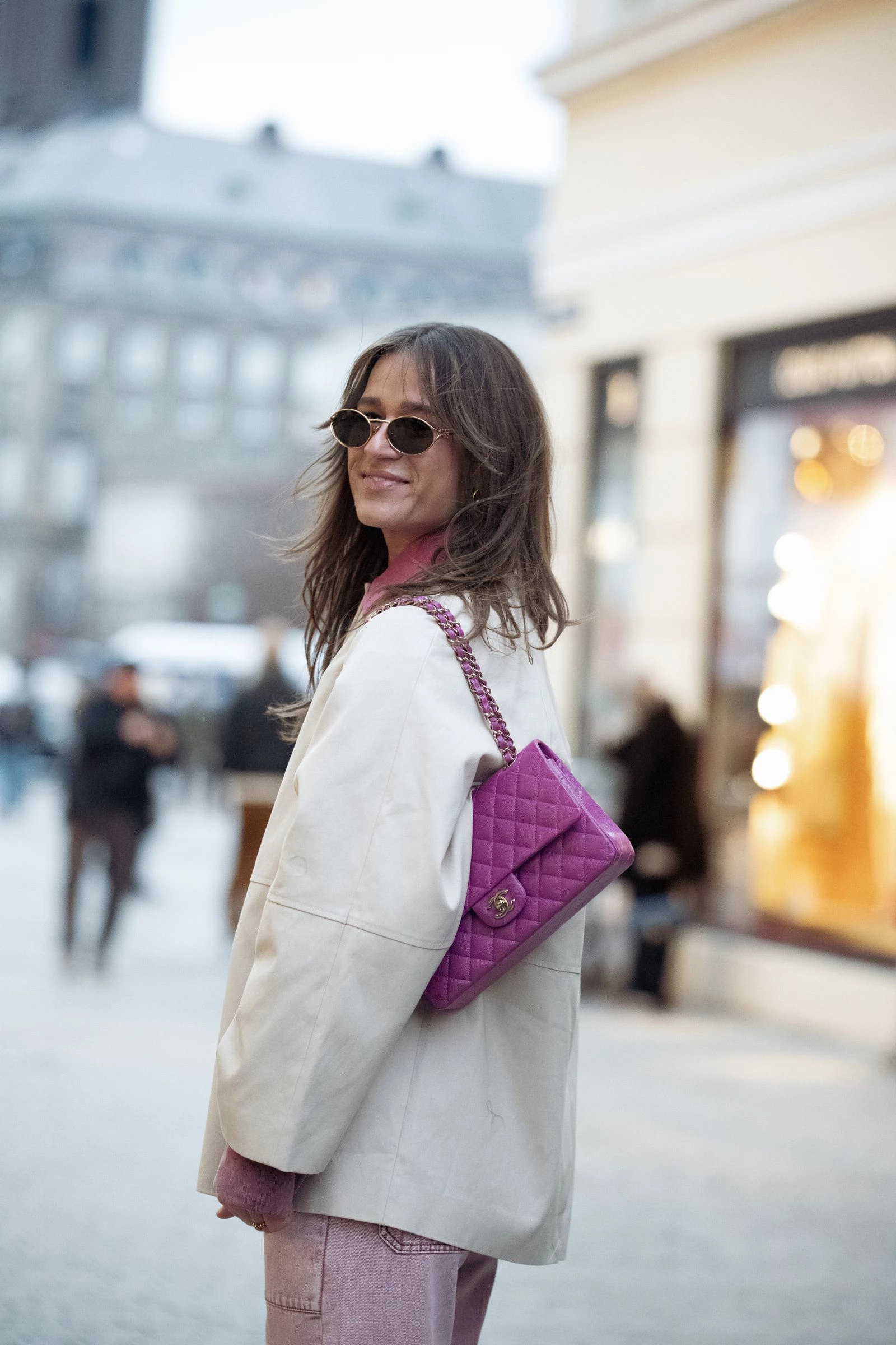 Пурпурна сумка: свіжий модний віяння, вартий уваги
1