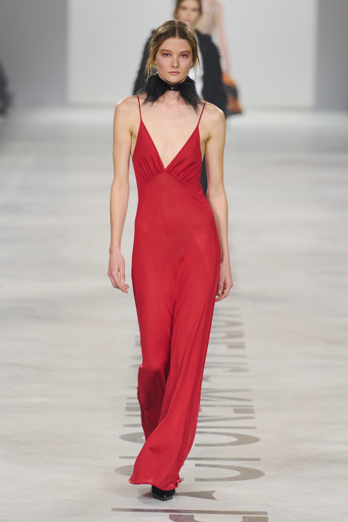 Марія Грація К'юрі вперше у Fendi: невже це справді настільки нецікаво, як стверджує онлайн модна тусовка?
17