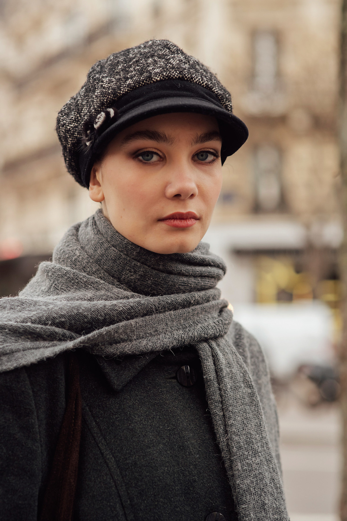 Назад у минуле: кепки-тракер знову в тренді
6