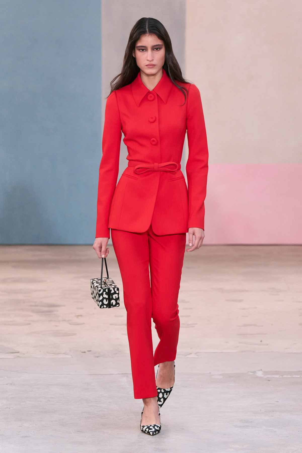 6 лайфхаків від нью-йоркських стилістів для миттєвого апгрейду вашого одягу.
26