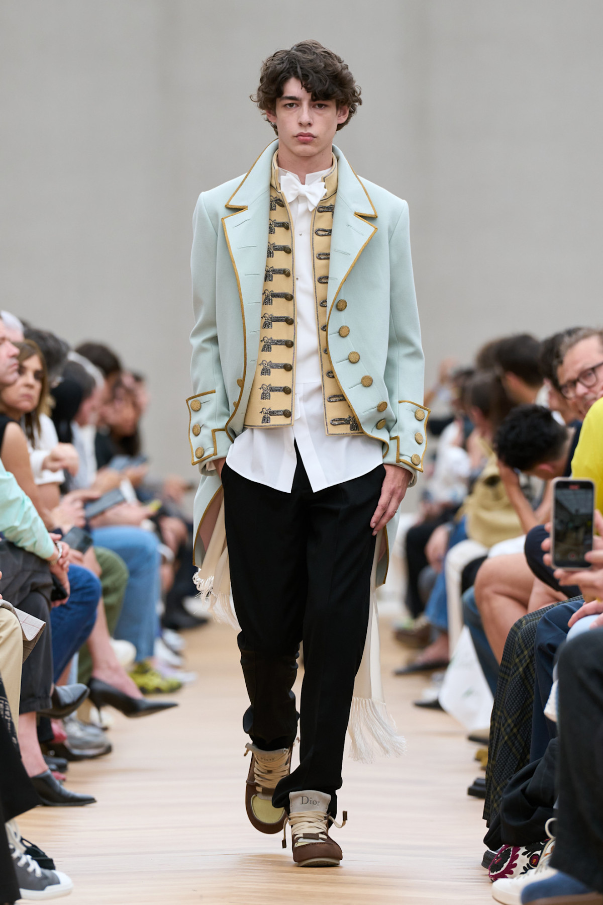 Армійський жакет знову в моді: чи буде це найпопулярніша річ цього сезону?
7