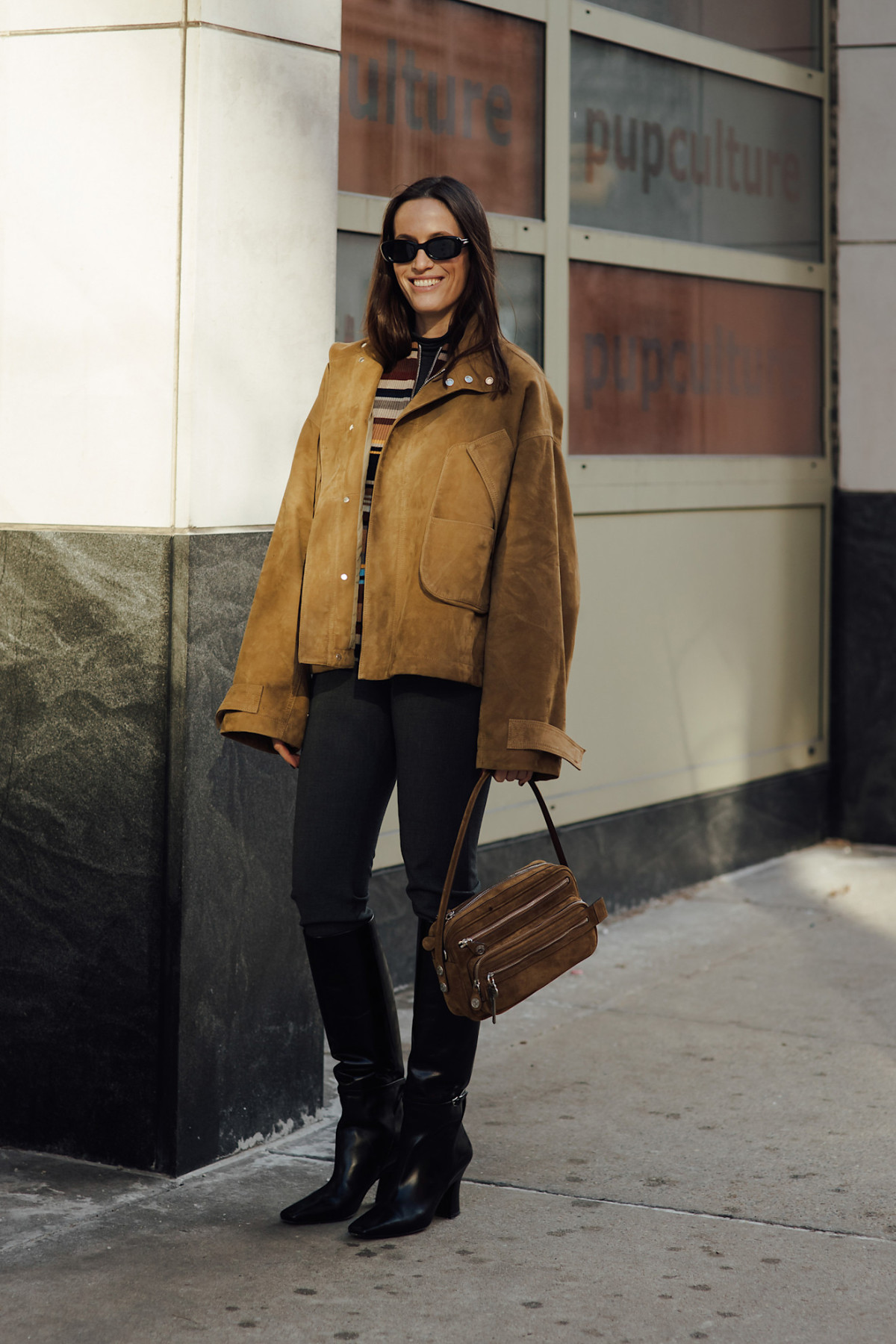 Актуальні сумки на Тижні моди в Нью-Йорку: вибір стильних жінок
18