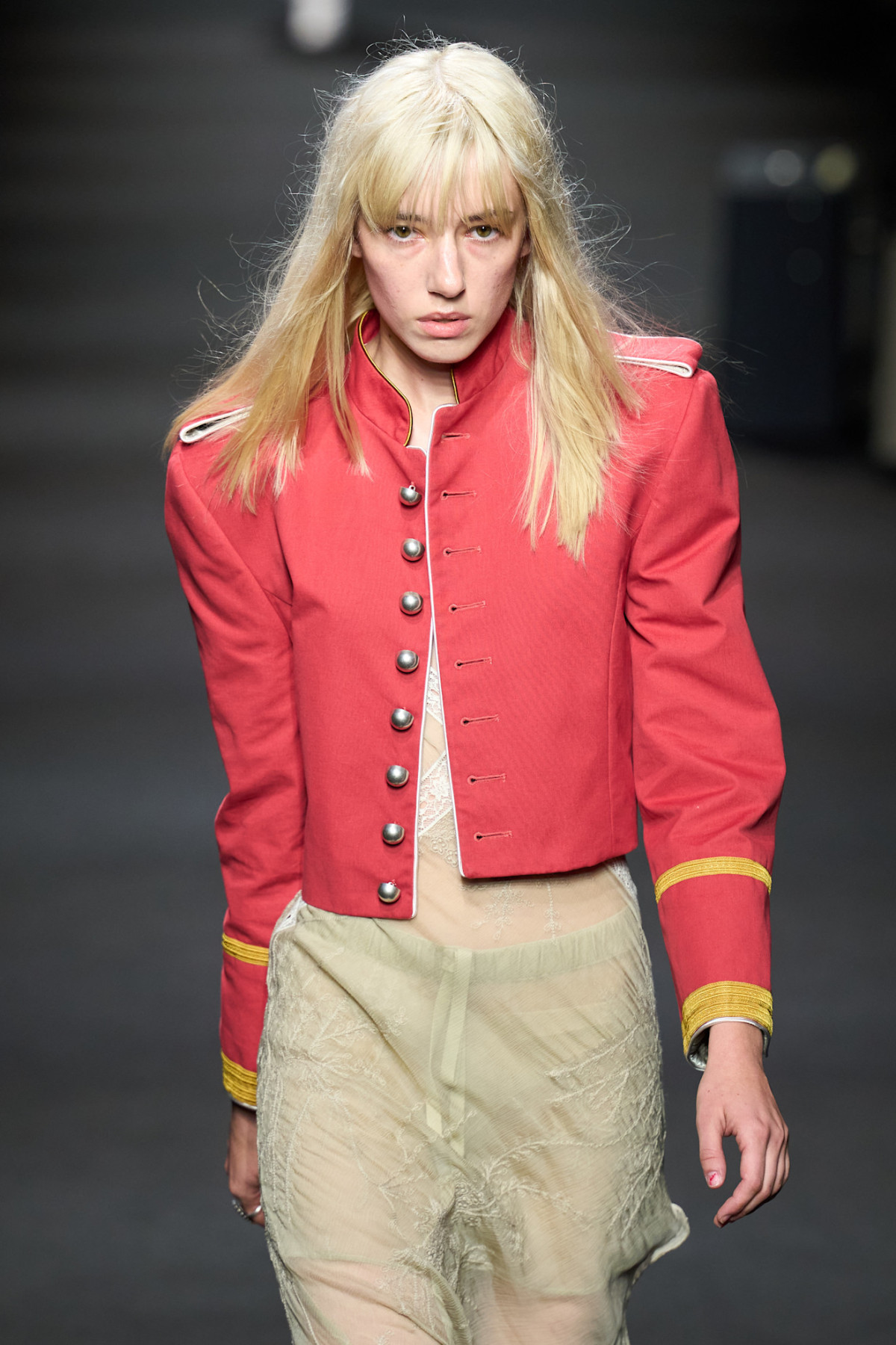 Армійський жакет знову в моді: чи буде це найпопулярніша річ цього сезону?
4