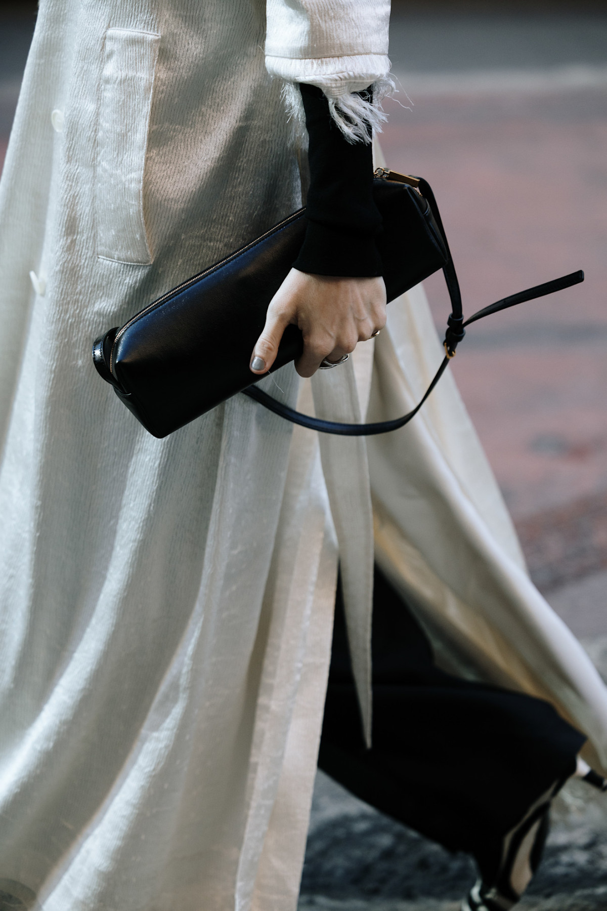 Актуальні сумки на Тижні моди в Нью-Йорку: вибір стильних жінок
0