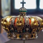 Коштовність імператриці Євгенії майже неушкоджена після крадіжки з Лувру – музей повідомив про шкоду, завдану виробу – культурні події.