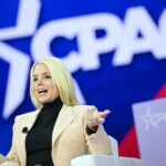 Чи одружена Пем Бонді? Все про стосунки генерального прокурора та його колишніх чоловіків