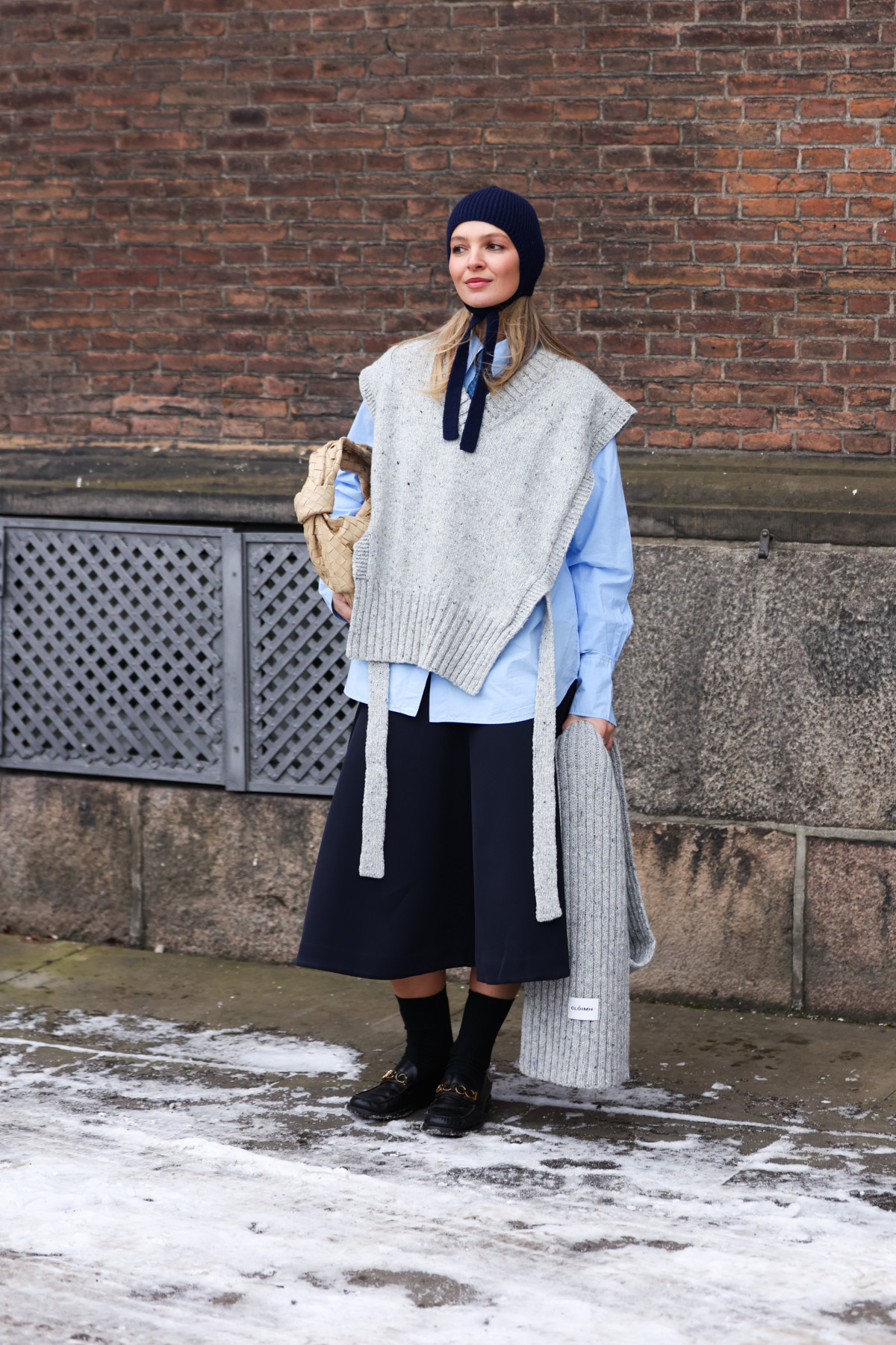 Трендові капелюхи: вибір стильних копенгагенок у 2026
3