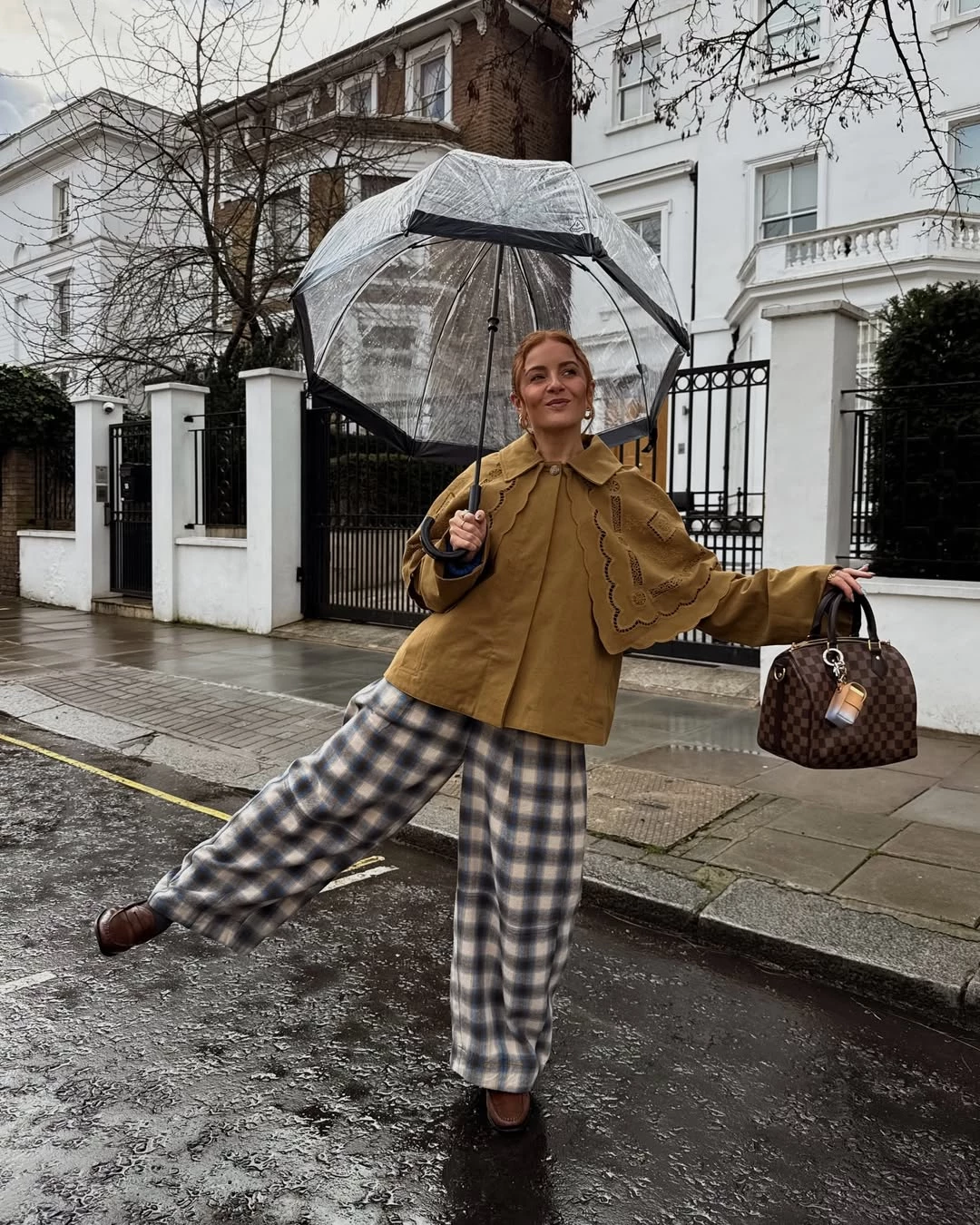 Instagram @rebeccaferrazwyatt6